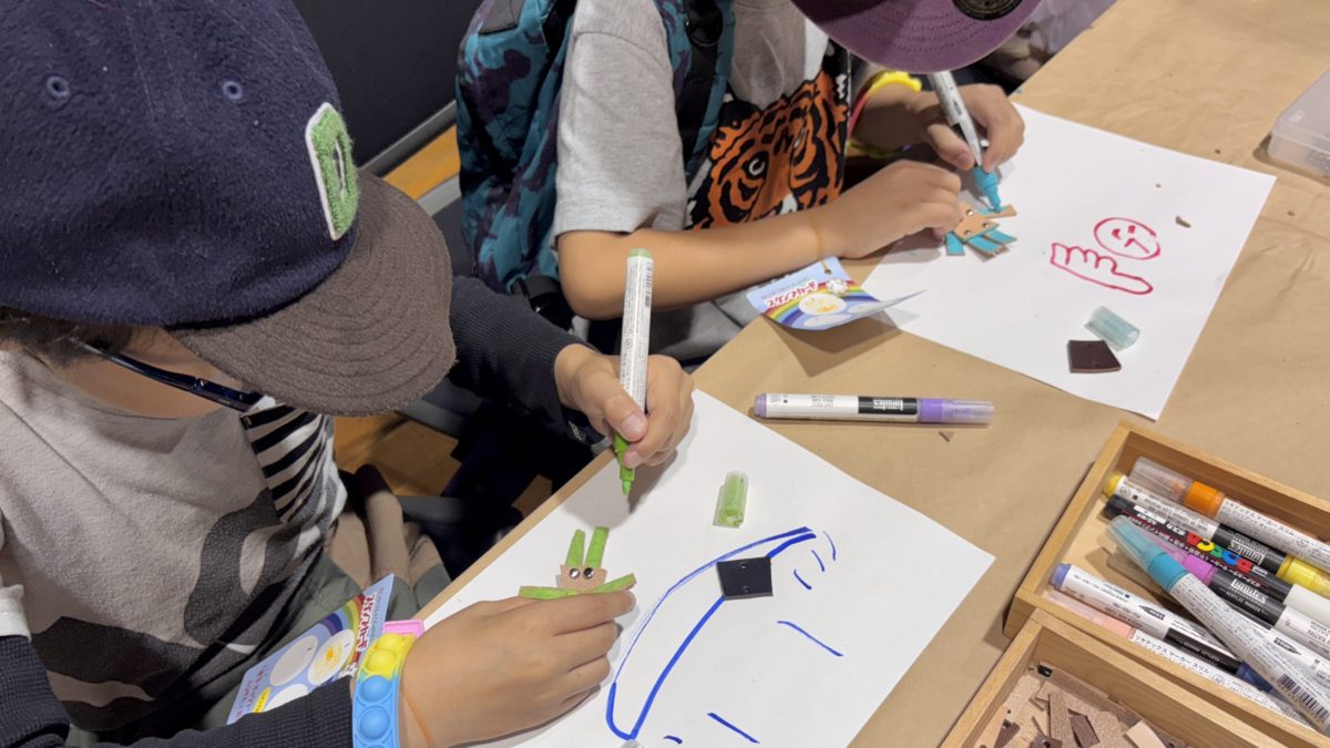 小金井キッズ☆カーニバルのレザークラフトワークショップ。130名のお子さまに体験していただきました